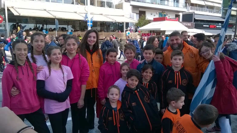 Βροντερό παρόν του ΓΑΣ Βοσπόρου στην παρέλαση της 25ης Μαρτίου 2016 στην Καλαμαριά